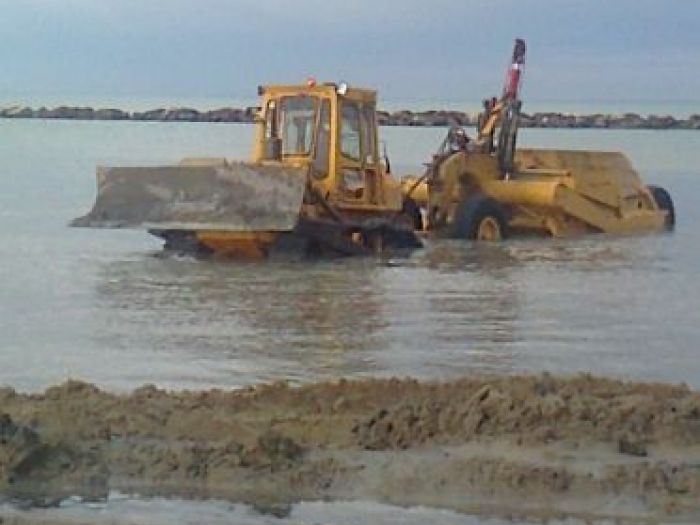 Archisio - Bisello Snc - Progetto Ripascimento spiagge con scraper