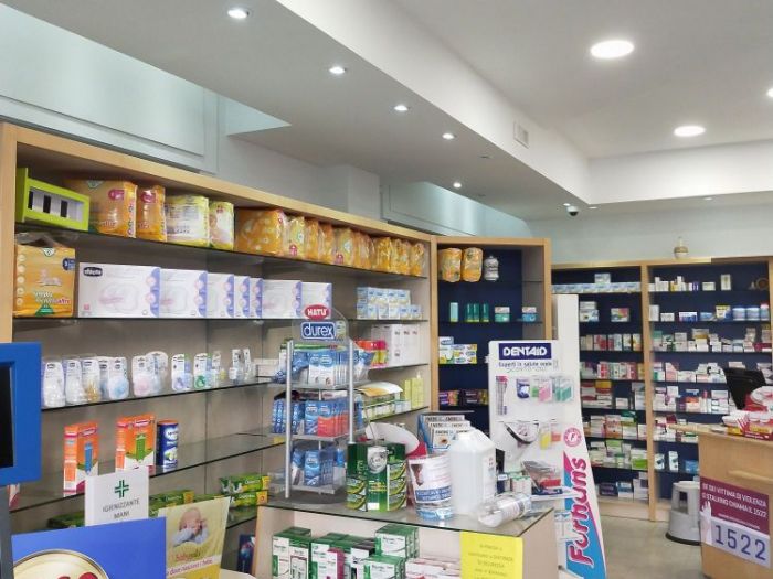 Archisio - Michele Gallo - Progetto Illuminazione e pitturazione farmacia
