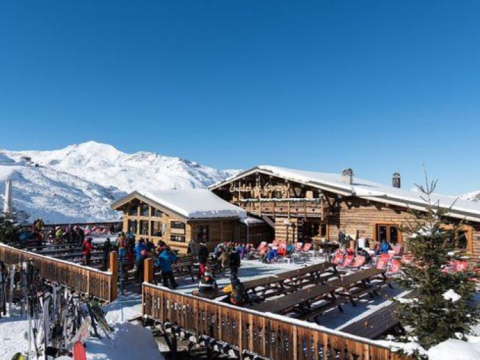 Archisio - Luca Molineri - Progetto Ampliamento e nuovo ingresso dello chalet de caron - val thorens francia