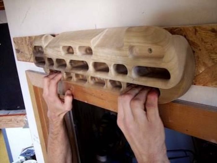 Archisio - Onda Arredamenti - Progetto Tavolini sedie mensole armadi arredo casa e rivestimento in legno per yacht