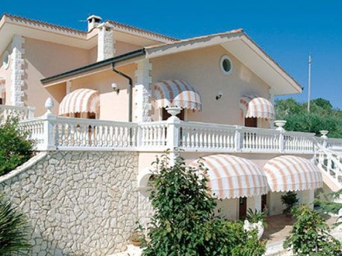 Archisio - Falletta Tendaggi - Progetto Tende da esterno