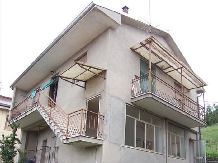 Archisio - Studio Architettura Golinelli - Progetto Demolizione e ricostruzione casa unifamiliare