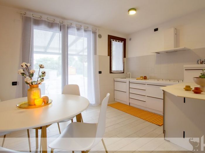 Archisio - Elisa Cattelan - Progetto Da una parete arancione ad uno stile etnic chic