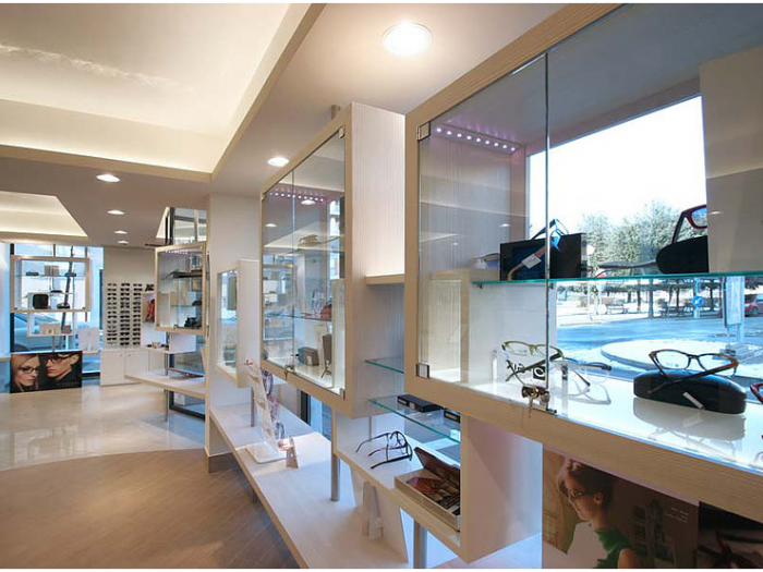 Archisio - Alessandra Fagnani Architetto - Progetto Ristrutturazione di negozio di ottica