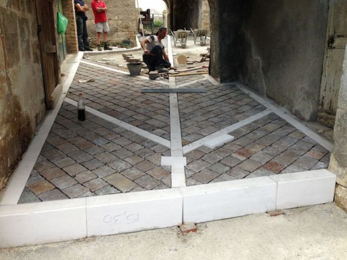 Archisio - Maurizio Loi - Progetto Committente comune di rapino - pavimentazione del centro storico di rapino via roma tratto case da capo