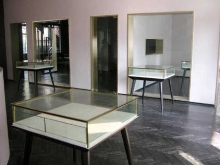 Archisio - Francesco Ruffini - Progetto Progetto coordinamento opere e direzione artistica per la ristrutturazione completa delledificio storico oltre a gestione acquisti arredamento design esclusivoi e illuminazion di villa oro shanghai cina