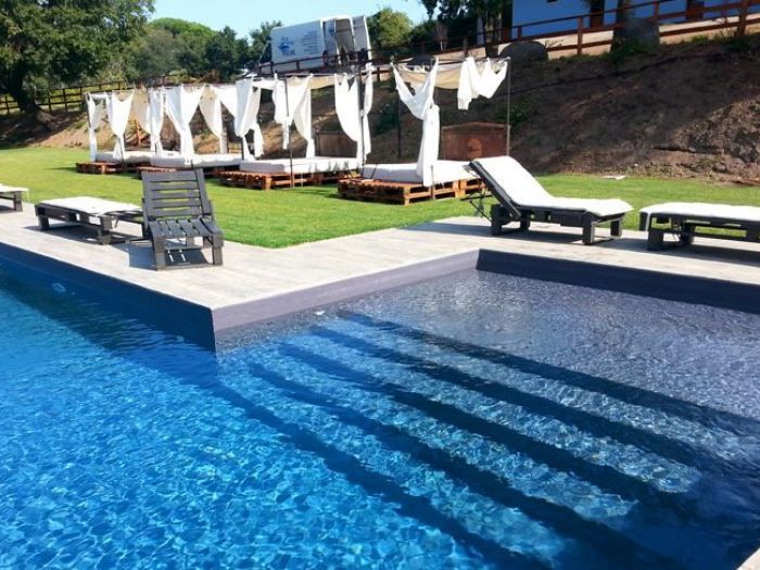 Archisio - Blue River Piscine - Progetto Accessori e personalizzazioni