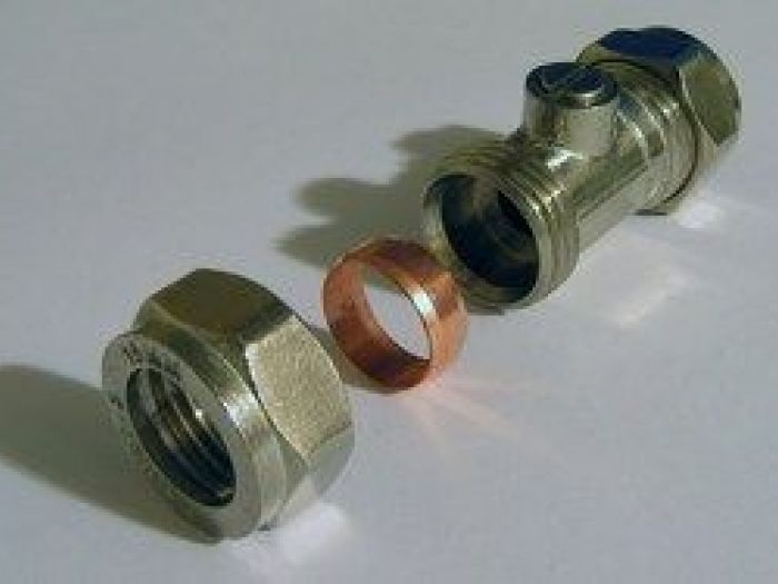 Archisio - Idrolux Snc - Progetto Impianti idraulici e termoidraulici