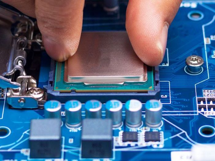 Archisio - Scarrozza Carmelo Impianti Elettrici - Progetto Riparazione pc