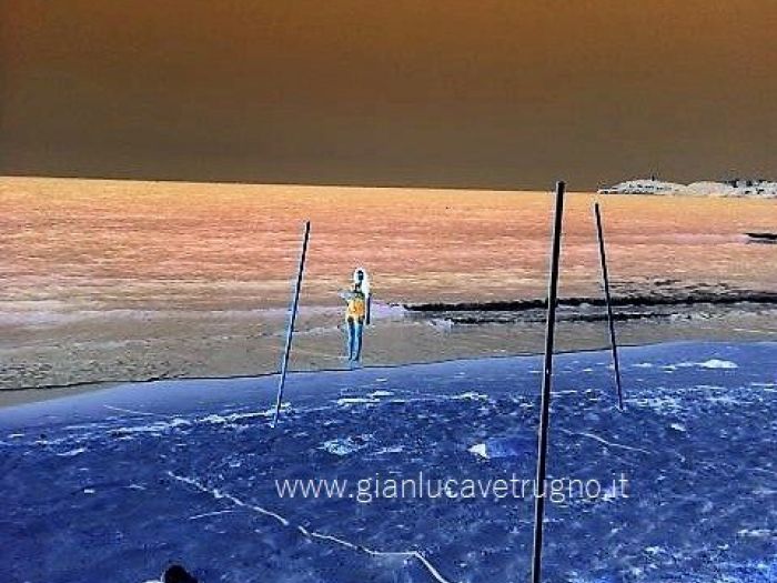 Archisio - Gianluca Vetrugno Meltem Kosan the Art Of The Negative - Artisti - Progetto Galleria 2 paesaggi