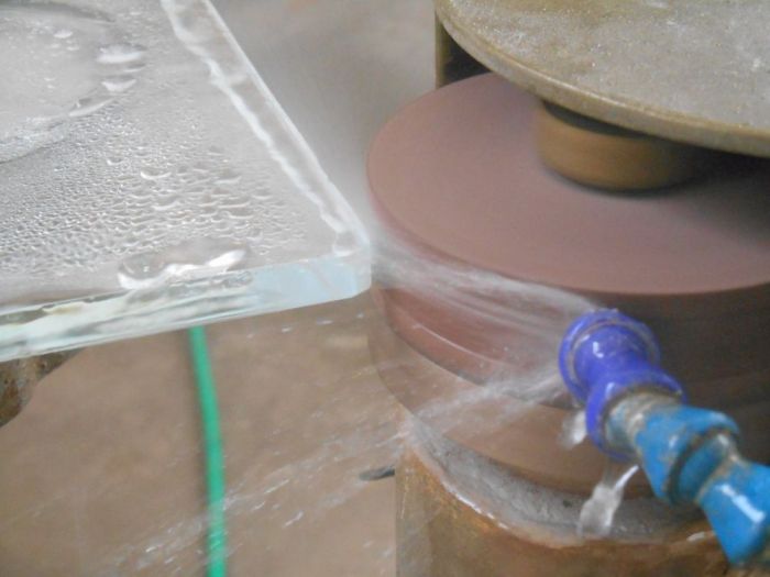 Archisio - Vetreria Dimensione Vetro - Progetto Pellicole per vetro oggettistica in vetro arredi in vetro e lavorazioni del vetro