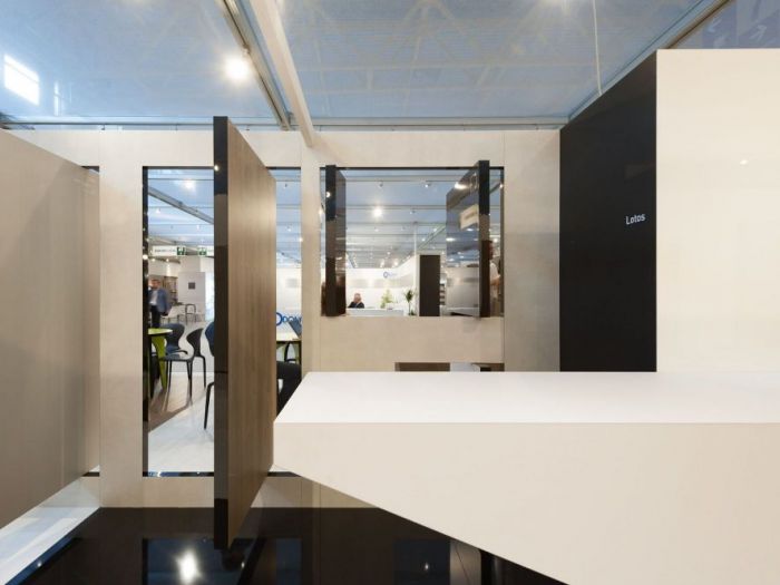 Archisio - Filippo Saponaro Architetto - Progetto Concept e progetto stand fundermax- scicam