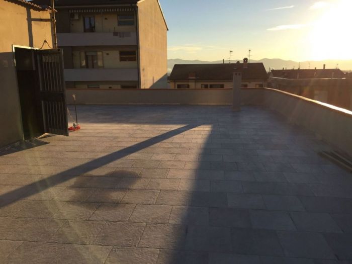 Archisio - Immobiliare Case Nuove srl - Progetto Ponteggi e rifacimento pavimento terrazzo