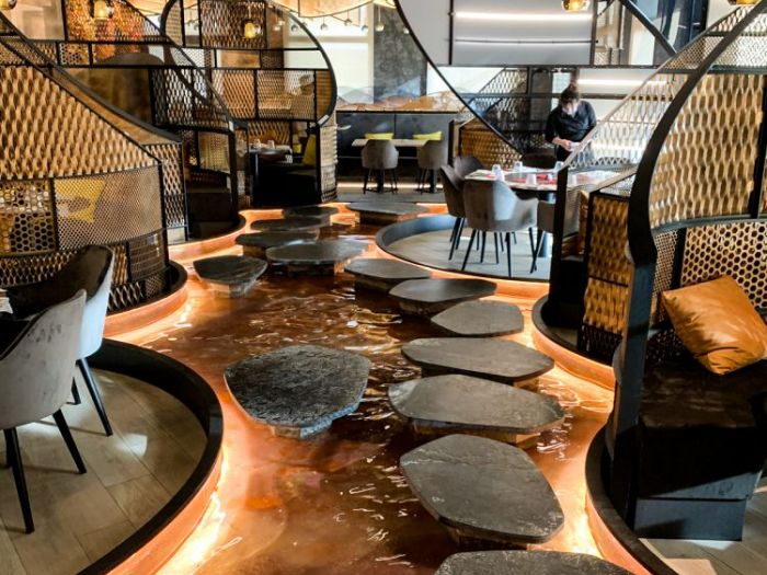 Archisio - Forme Dacqua - Progetto Fontane da interno - ristorante amy sushi reggio emilia