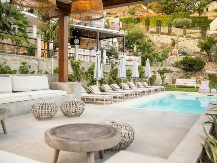 Archisio - Nadine Schmitz - Progetto Piccolo bed and breakfast