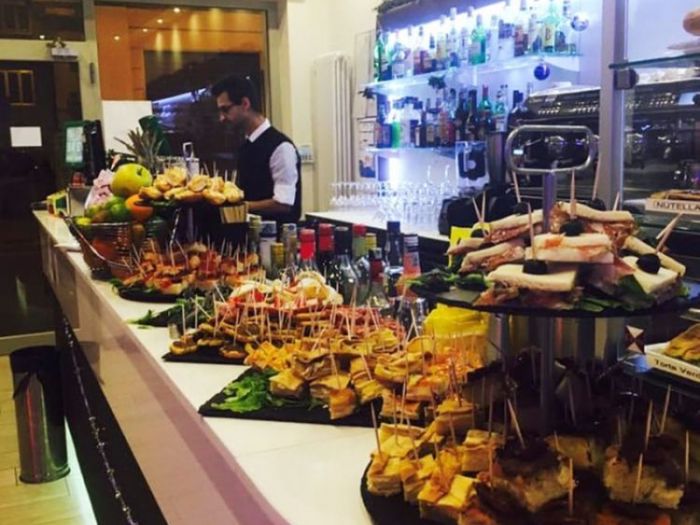 Archisio - Pfr Arredamentyi srl - Progetto Bar e pub