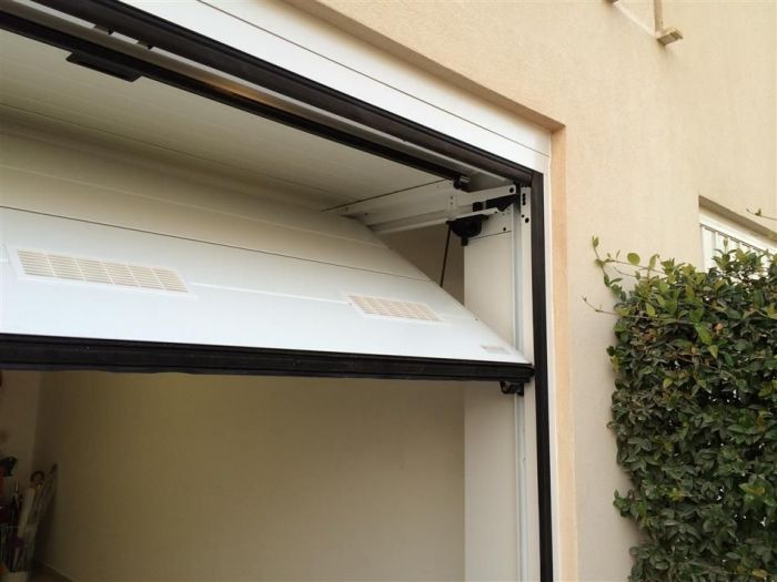 Archisio - Serramenti Puglisi srl - Progetto Porte basculanti e porte sezionali