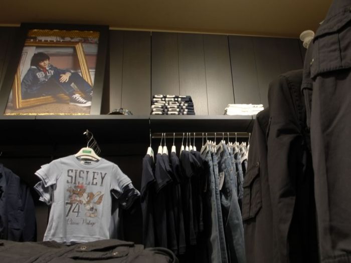 Archisio - Asso spa - Progetto Allestimento ed arredamento di negozi