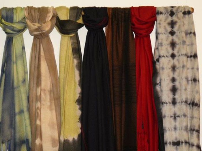 Archisio - Accornero Cashmere Sas - Progetto Sciarpe pashmine plaid coperte tappeti in cashmere