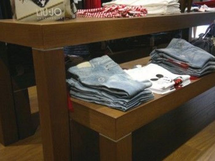 Archisio - Officinelegno - Progetto Locali commerciali