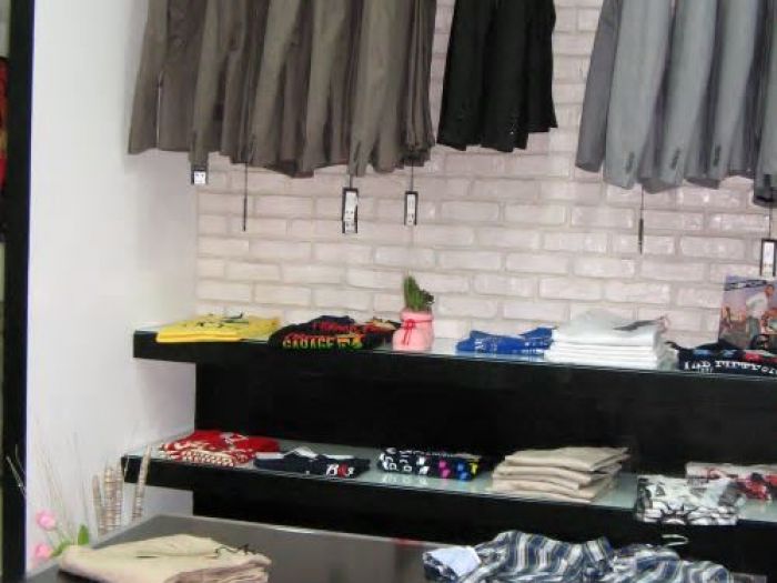Archisio - Bartolomeo Fiorillo - Progetto Piccolo negozio di abbigliamento