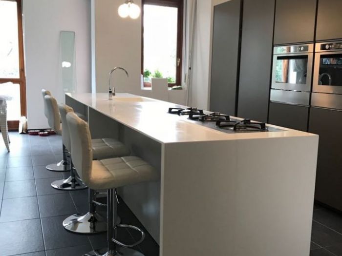 Archisio - Mhid Maiocchi House Interior Designer - Progetto Cucina ad isola