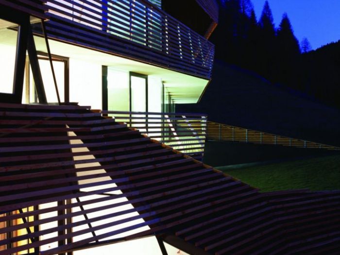 Archisio - Plasma Studio - Progetto Strata hotel