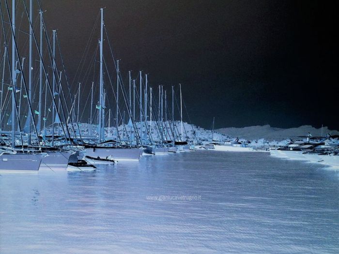 Archisio - Gianluca Vetrugno Meltem Kosan the Art Of The Negative - Artisti - Progetto Galleria 2 paesaggi