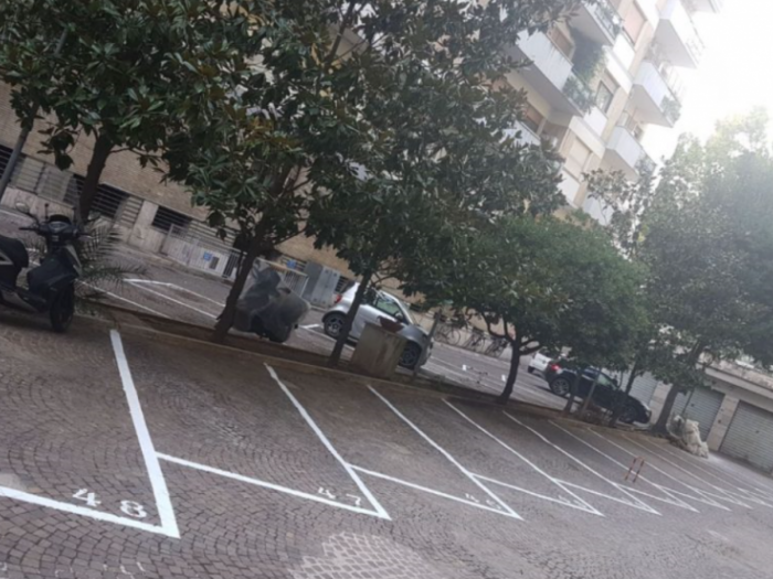 Archisio - Givir Sistemi In Resina Impresa Edile Civile E Industriale - Progetto Grandi pavimentazioni industriali e sistemi impermealizzati per coperture e terrazzi segnaletica condominio