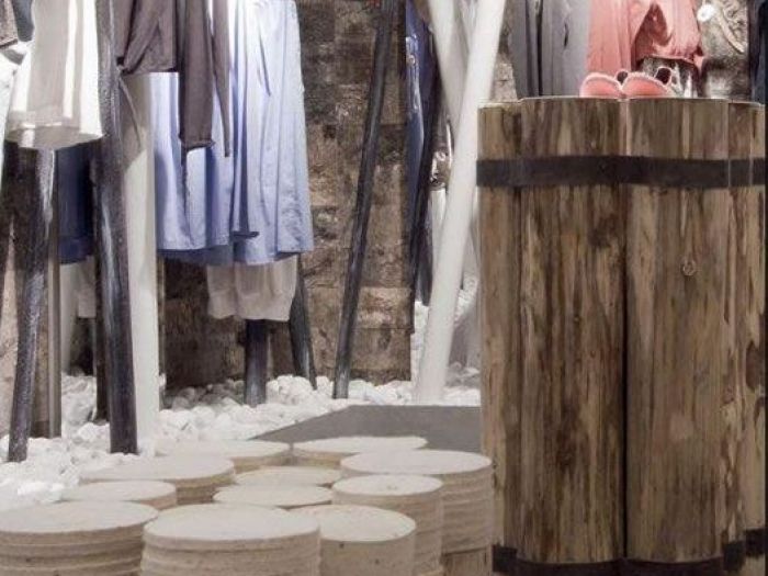 Archisio - Asso spa - Progetto Allestimento e arredamento di negozi