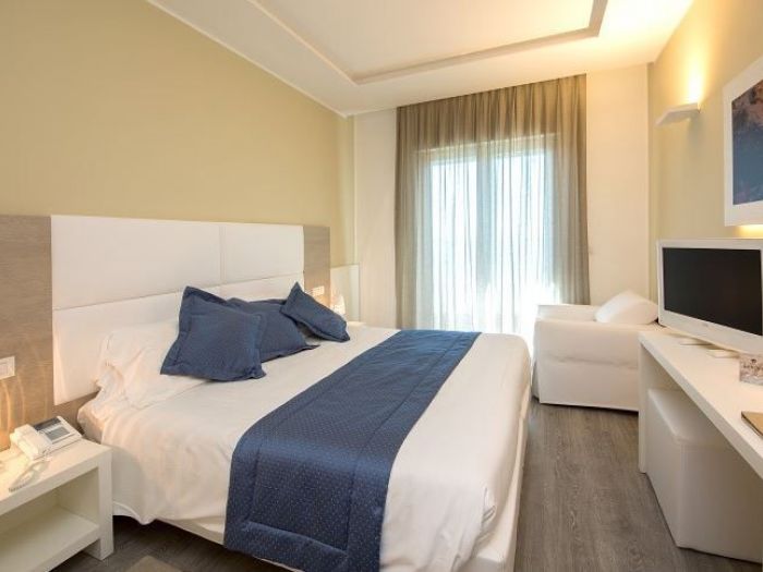 Archisio - Falegnameria 1998 - Progetto Hotel