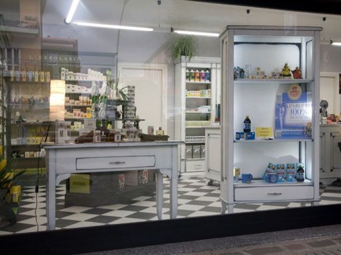 Archisio - Falegnameria Cortinovis Lorenzo - Progetto Arredamento erboristeria