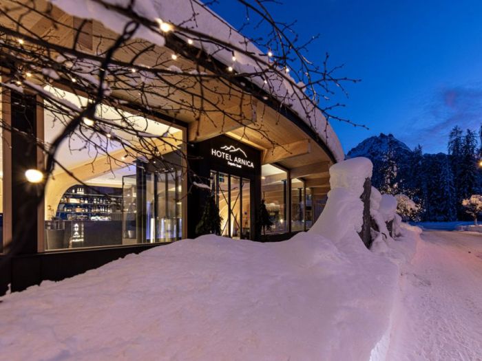 Archisio - Forme Dacqua - Progetto Fontana dinamica da interno hotel arnica scuol