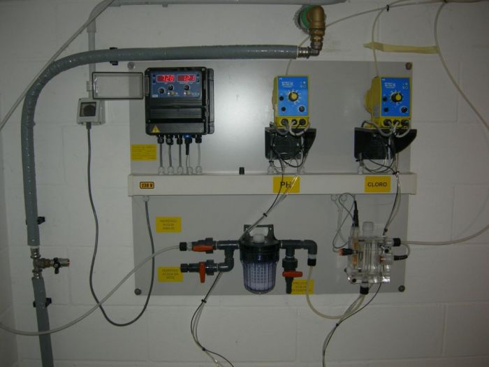 Archisio - Bertoli Piscine - Progetto Piscina bordo sfioratore