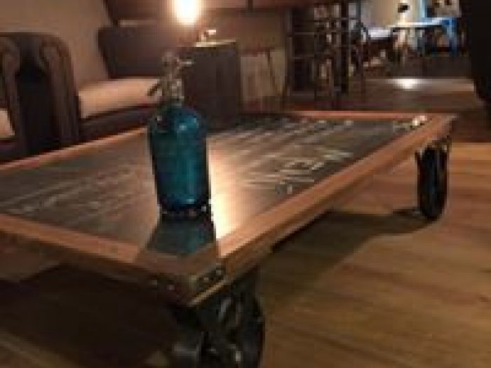 Archisio - Scenography - Progetto Tavoli e tavolini