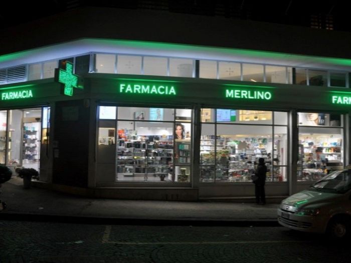 Archisio - X Studio - Progetto Farmacia merlino - napoli 2015