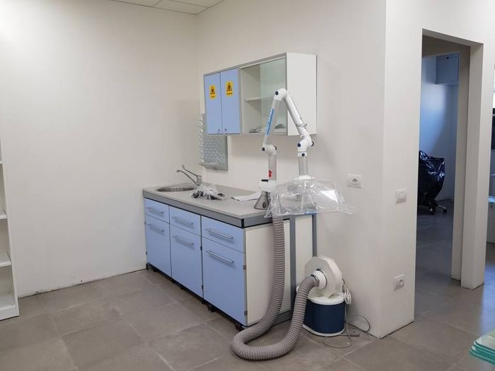 Archisio - Michele Paolin - Progetto Montaggio arredo farmacia soligo