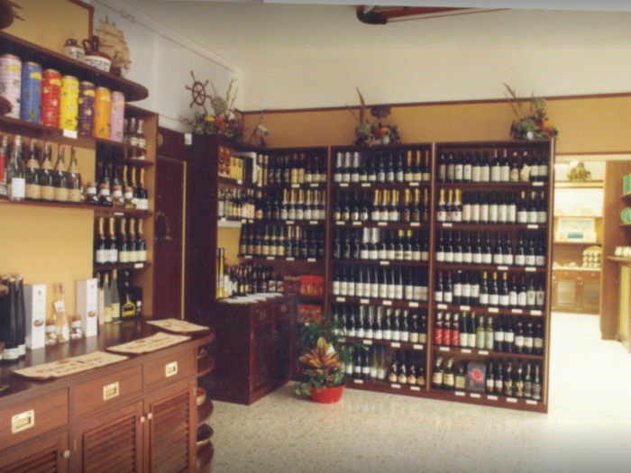 Archisio - Falegnameria Arredamenti Casa Bella Di Fabrizio Dascanio - Progetto Esercizi commerciali