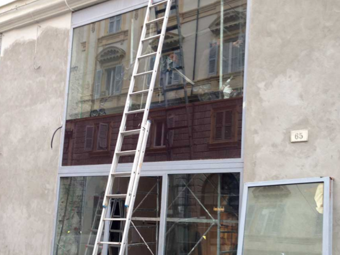 Archisio - Falcometal - Progetto Vetrine commerciali e strutture