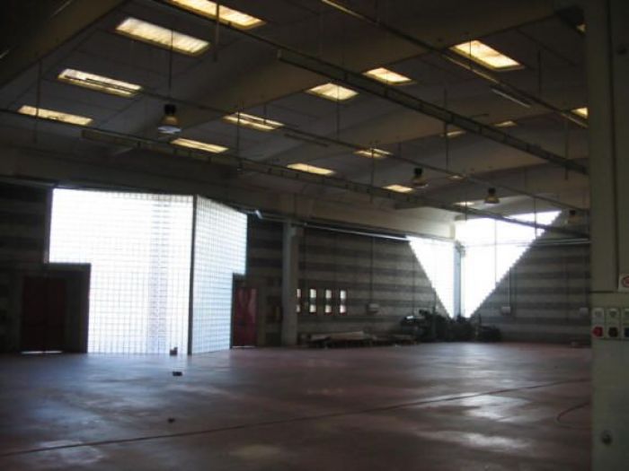 Archisio - Modernaluce Impianti Elettrici - Progetto 2009-2010 sovico officina meccanica