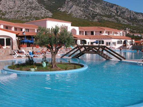 Archisio - D345 Workshop Di Pier Francesco Porcu - Progetto Cala gonone beach village