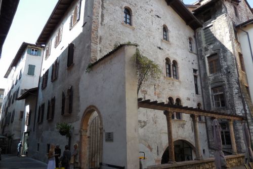 Archisio - Costruzione Battisti srl - Progetto Palazzo mirana - centro storico a trento