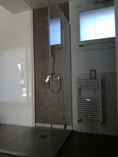 Archisio - Vetreria Flower Glass - Progetto Box doccia su misura