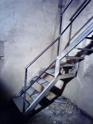 Archisio - Infissi In Pvc E Alluminio Di Sirni Alessandro - Progetto Scale