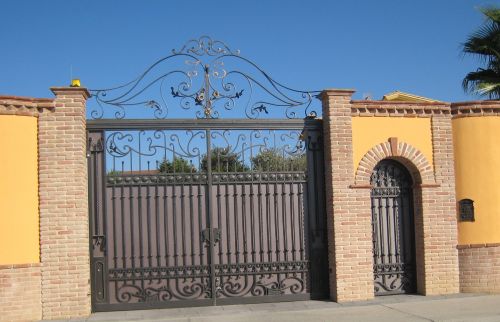 Archisio - Talloru Salvatore srl - Progetto Cancelli in ferro battuto