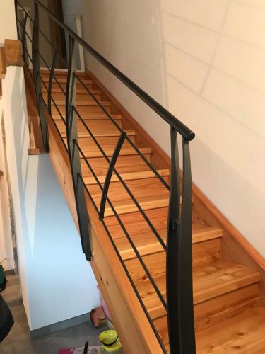 Archisio - Trento Claudio Sas - Progetto Scala in larice a gradino chiuso