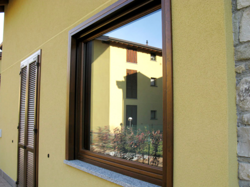 Archisio - Rocca Pierangelo - Progetto Finestra con rifinitura in legno