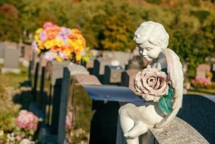 Archisio - Marmi Graniti Lazzarini - Progetto Marmopietre naturali ed imprese funebri