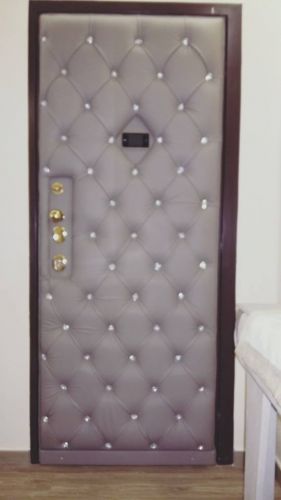 Archisio - Tappezzeria Fiorentina - Progetto Porte e tavoli tappezzati