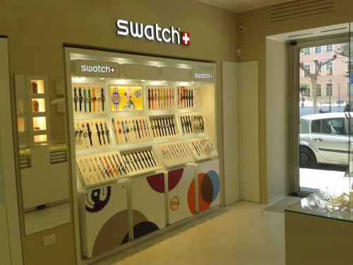 Archisio - Falegnameria Salvioli - Progetto Ristrutturazione interna di un negozio